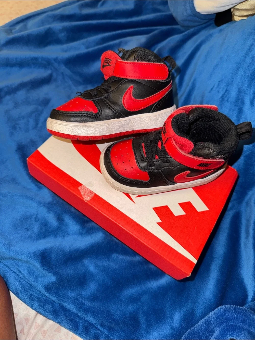 Nike bold red
